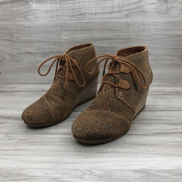 Toms Wedge Ankle Boots Women's 7 Desert Brown Animal Print Suede Lace Up Booties - Picture 3 of 9